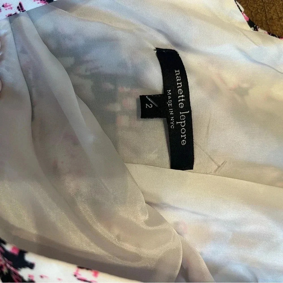 Nanette Lepore White Black Pink Abstract Floral Sheath Dress Pleated Size 2 NWOT - Picture 6 of 8